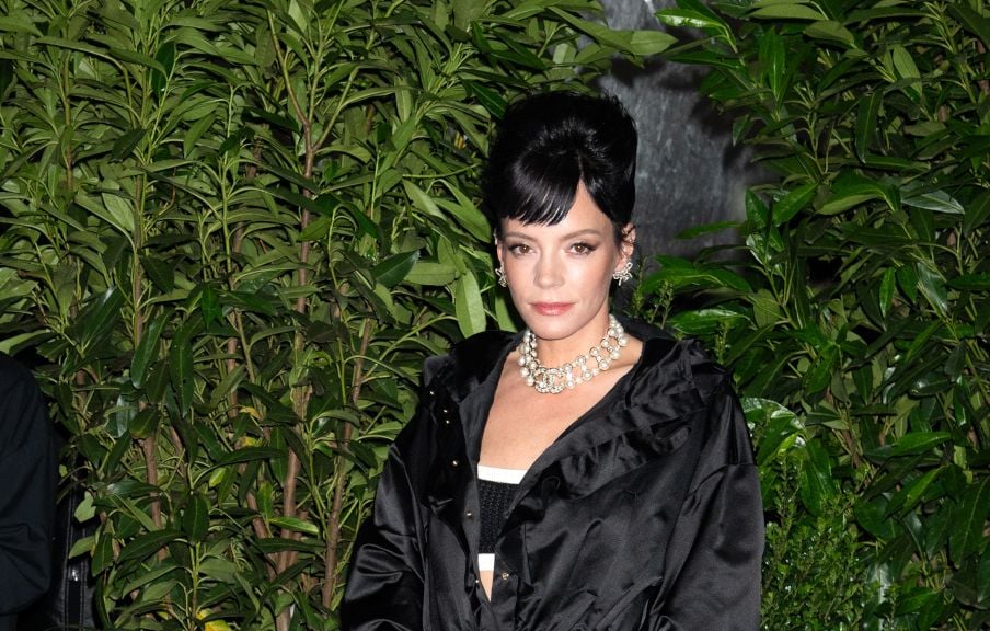 Lily Allen Background